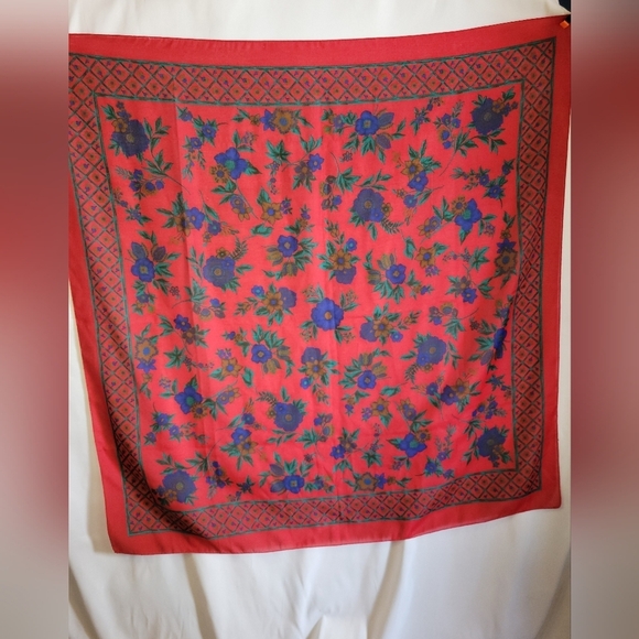 Vintage Red Blue Floral Scarf Shawl Stole Tablecloth - Picture 5 of 8